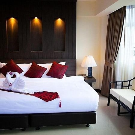 Suncity Hotel Pattaya Buitenkant foto