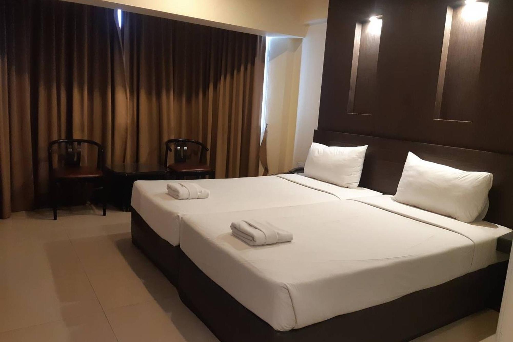 Suncity Hotel Pattaya Buitenkant foto