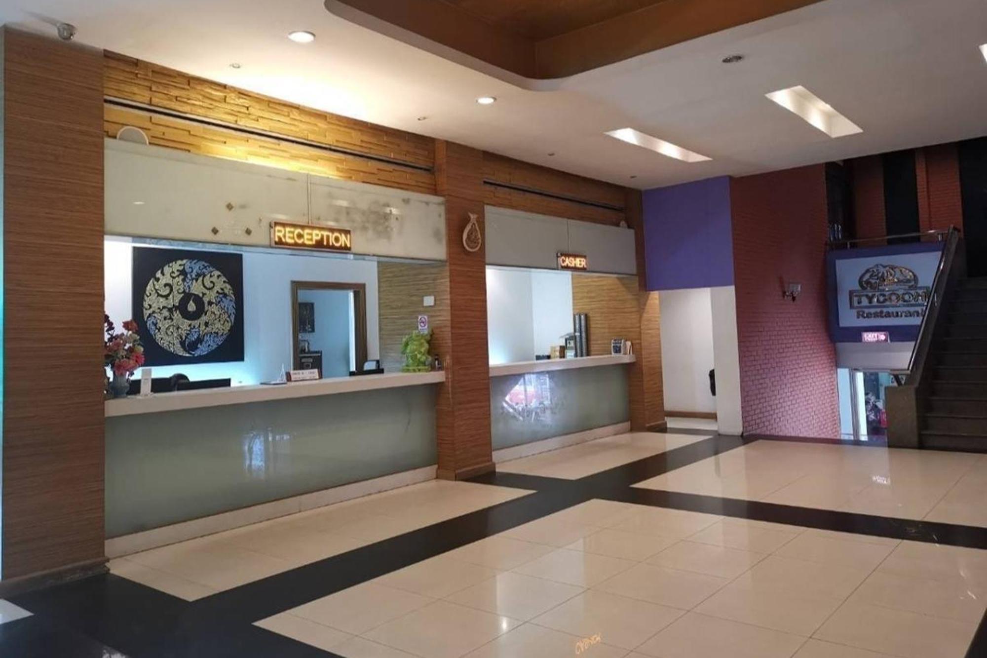Suncity Hotel Pattaya Buitenkant foto
