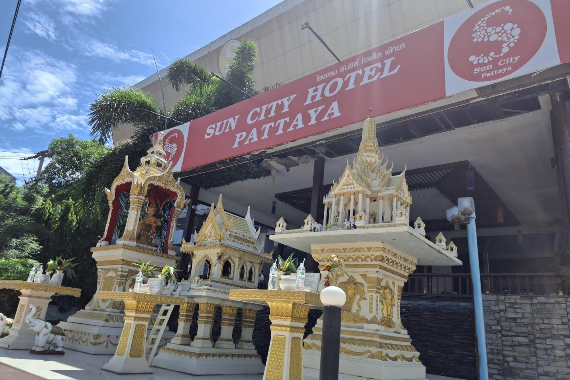 Suncity Hotel Pattaya Buitenkant foto