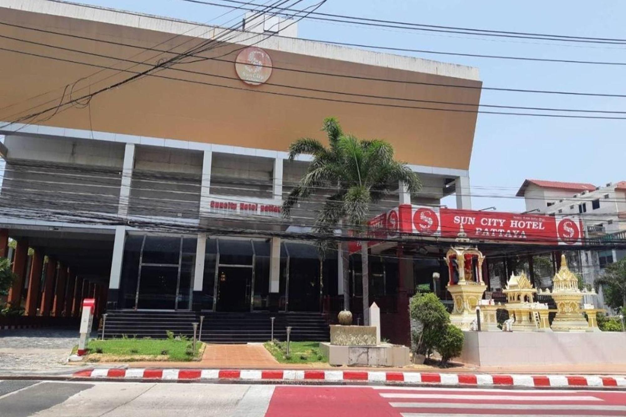Suncity Hotel Pattaya Buitenkant foto